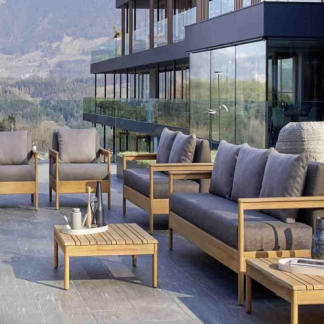 Bali by Varaschin an outdoor sofa with great comfort